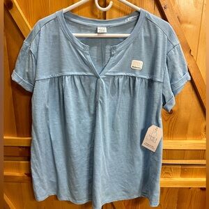 ⭐️NWT⭐️ Women’s Time & Tru Maternity Top - Large